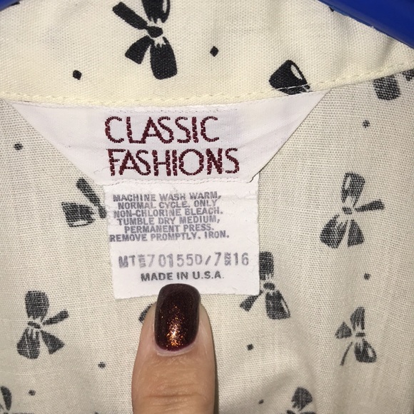 ✅Classic Fashions Button Down Shirt - Picture 3 of 5
